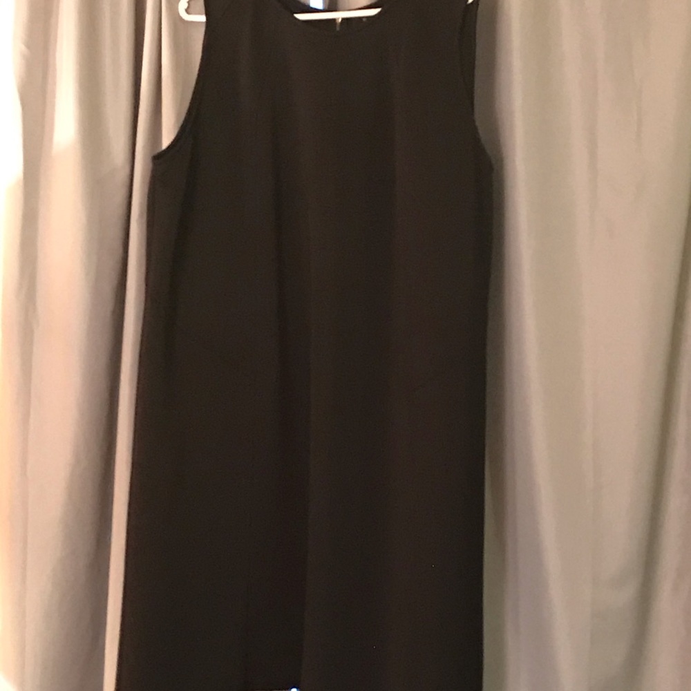 Dress - Picture 4 of 8